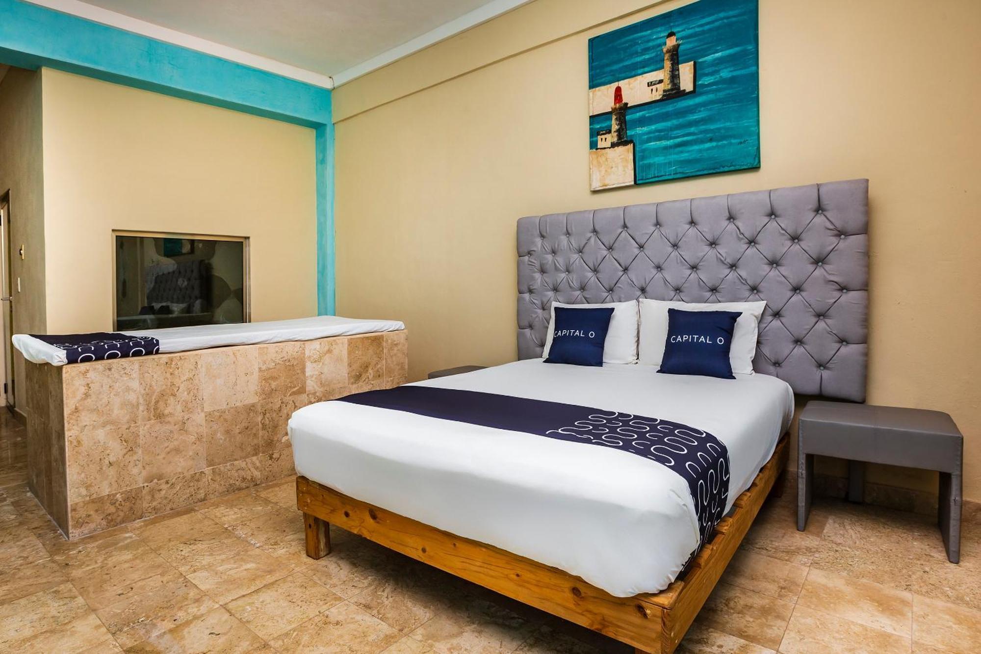 Capital O Cancun International Airport 24 7 Экстерьер фото